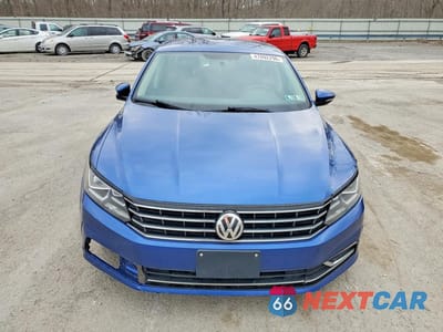 Piąte zdjęcie samochodu w środku: 2017 VOLKSWAGEN PASSAT S VIN:1VWAT7A30HC056878 - miniatura