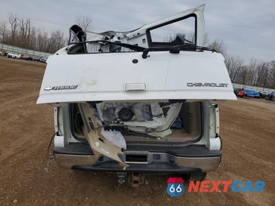 Zdjęcie 6 z 13 samochodu: 2003 CHEVROLET TAHOE K1500 VIN:1GNEK13Z83J304554 - miniatura