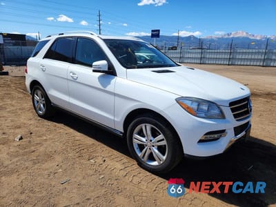 Czwarte zdjęcie samochodu z boku: 2015 MERCEDES-BENZ ML 350 4MATIC VIN:4JGDA5HBXFA480709 - miniatura