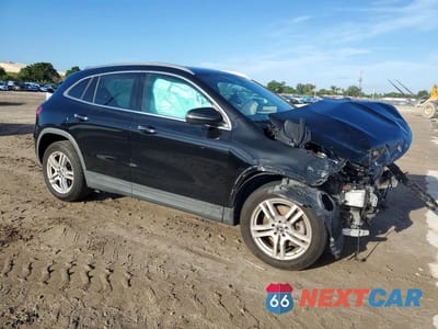 Czwarte zdjęcie samochodu z boku: 2023 MERCEDES-BENZ GLA 250 VIN:W1N4N4GB7PJ429876 - miniatura