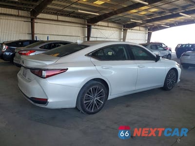 Trzecie zdjęcie samochodu z tyłu: 2025 LEXUS ES 300H BASE VIN:58ADA1C12SU064596 - miniatura