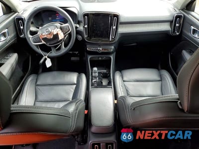 Zdjęcie 8 z 13 samochodu: 2023 VOLVO XC40 PLUS VIN:YV4L12UW8P2066294 - miniatura