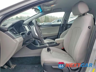 Zdjęcie 7 z 11 samochodu: 2019 HYUNDAI SONATA SE VIN:5NPE24AF7KH800830 - miniatura