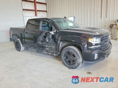 Czwarte zdjęcie samochodu z boku: 2018 CHEVROLET SILVERADO K1500 LTZ VIN:3GCUKSEC5JG215087 - miniatura
