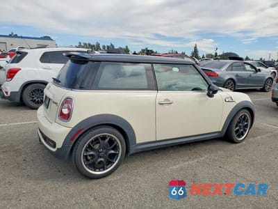 Trzecie zdjęcie samochodu z tyłu: 2012 MINI COOPER HARDTOP VIN:WMWSV3C5XCTY29466 - miniatura