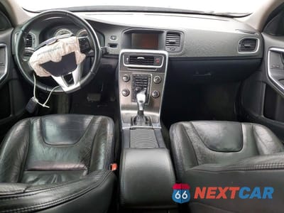 Zdjęcie 8 z 12 samochodu: 2013 VOLVO S60 T5 VIN:YV1612FSXD2204028 - miniatura