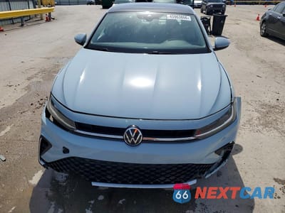 Piąte zdjęcie samochodu w środku: 2025 VOLKSWAGEN JETTA SE VIN:3VW7X7BU6SM073468 - miniatura
