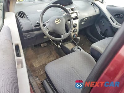 Zdjęcie 8 z 12 samochodu: 2010 TOYOTA YARIS BASE VIN:JTDJT4K32A5312710 - miniatura