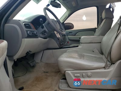 Zdjęcie 7 z 13 samochodu: 2007 GMC YUKON VIN:1GKFK13047R138138 - miniatura