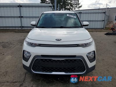 Piąte zdjęcie samochodu w środku: 2021 KIA SOUL LX VIN:KNDJ23AU2M7149749 - miniatura