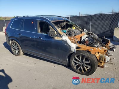Czwarte zdjęcie samochodu z boku: 2019 VOLVO XC90 T5 MOMENTUM VIN:YV4102CK1K1470996 - miniatura