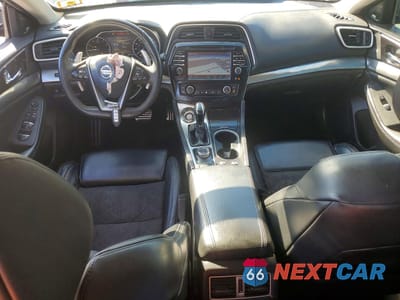 Zdjęcie 8 z 12 samochodu: 2017 NISSAN MAXIMA 3.5 S VIN:1N4AA6AP0HC436539 - miniatura