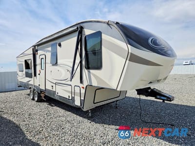 2016 KEYSTONE COUGAR CAMPER 4YDF32726G2507498 - główne zdjęcie licytacji z USA - miniatura