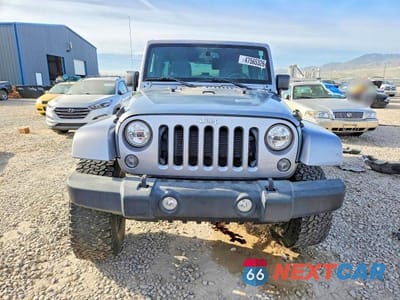 Piąte zdjęcie samochodu w środku: 2014 JEEP WRANGLER UNLIMITED RUBICON VIN:1C4BJWFG9EL186317 - miniatura