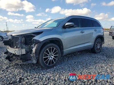 2017 TOYOTA HIGHLANDER SE 5TDKZRFH2HS520581 - główne zdjęcie licytacji z USA - miniatura