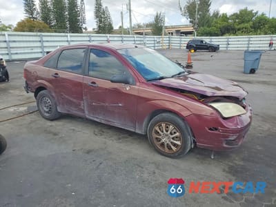 Czwarte zdjęcie samochodu z boku: 2007 FORD FOCUS ZX4 VIN:1FAHP34N47W161051 - miniatura