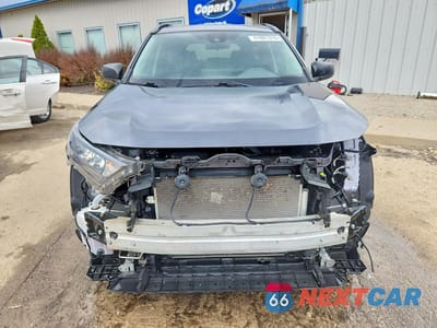 Piąte zdjęcie samochodu w środku: 2021 TOYOTA RAV4 LE VIN:JTMH1RFV7MD065949 - miniatura