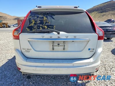 Zdjęcie 6 z 11 samochodu: 2015 VOLVO XC60 T6 R-DESIGN PLATINUM VIN:YV4902RS4F2734111 - miniatura