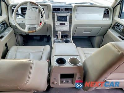 Zdjęcie 8 z 14 samochodu: 2009 LINCOLN NAVIGATOR VIN:5LMFU27519EJ02184 - miniatura