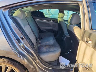 Zdjęcie 11 z 14 samochodu: 2018 HYUNDAI ELANTRA SEL VIN:5NPD84LF3JH367402 - miniatura