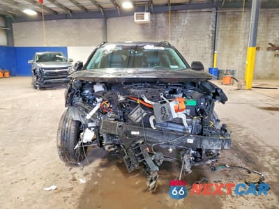 Piąte zdjęcie samochodu w środku: 2023 KIA NIRO EV VIN:KNDCR3L16P5053288 - miniatura