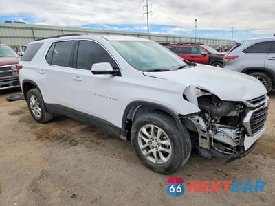 Czwarte zdjęcie samochodu z boku: 2020 CHEVROLET TRAVERSE LT VIN:1GNERGKW6LJ173873 - miniatura