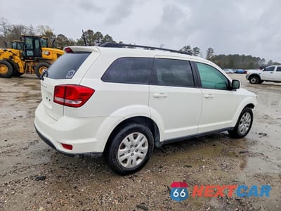 Trzecie zdjęcie samochodu z tyłu: 2019 DODGE JOURNEY SE VIN:3C4PDCBB0KT758378 - miniatura