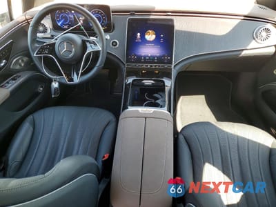 Zdjęcie 8 z 12 samochodu: 2023 MERCEDES-BENZ EQS SEDAN 450 4MATIC VIN:W1KCG2EBXPA031104 - miniatura