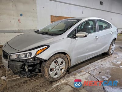 2017 KIA FORTE LX 3KPFL4A70HE121005 - główne zdjęcie licytacji z USA - miniatura
