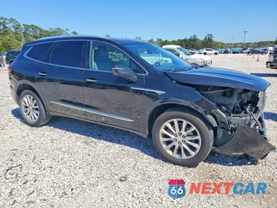 Czwarte zdjęcie samochodu z boku: 2020 BUICK ENCLAVE ESSENCE VIN:5GAERBKW4LJ181032 - miniatura