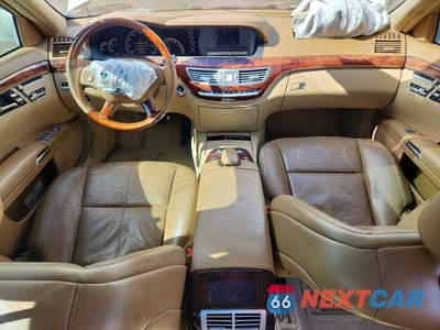 Zdjęcie 8 z 12 samochodu: 2008 MERCEDES-BENZ S 550 4MATIC VIN:WDDNG86X78A176270 - miniatura