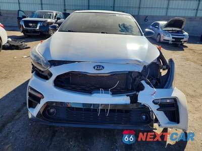Piąte zdjęcie samochodu w środku: 2021 KIA FORTE GT-LINE VIN:3KPF34AD2ME339852 - miniatura