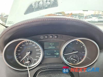 Zdjęcie 9 z 12 samochodu: 2010 MERCEDES-BENZ GL 550 4MATIC VIN:4JGBF8GE1AA540925 - miniatura