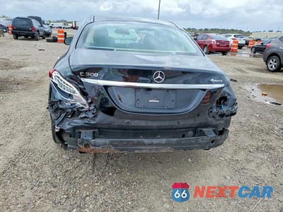 Zdjęcie 6 z 13 samochodu: 2017 MERCEDES-BENZ C 300 4MATIC VIN:55SWF4KB4HU203127 - miniatura