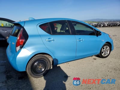 Trzecie zdjęcie samochodu z tyłu: 2015 TOYOTA PRIUS C TWO VIN:JTDKDTB36F1090604 - miniatura
