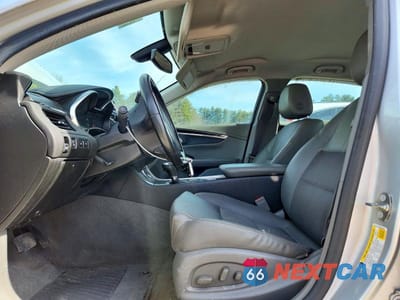 Zdjęcie 7 z 12 samochodu: 2017 CHEVROLET IMPALA LT VIN:2G1105SA8H9188428 - miniatura