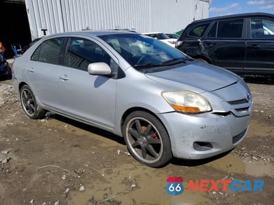 Czwarte zdjęcie samochodu z boku: 2007 TOYOTA YARIS BASE VIN:JTDBT923471042526 - miniatura