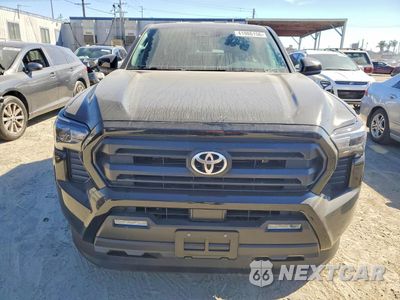 Piąte zdjęcie samochodu w środku: 2025 TOYOTA TACOMA SR5 VIN:3TMLB5JN75M172346 - miniatura