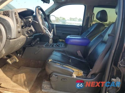 Zdjęcie 7 z 11 samochodu: 2011 CHEVROLET SILVERADO K1500 LT VIN:3GCPKSE37BG252530 - miniatura