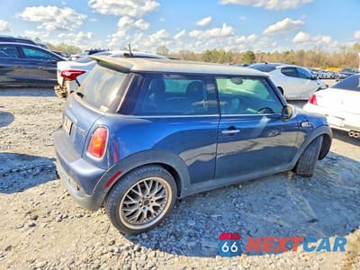 Trzecie zdjęcie samochodu z tyłu: 2009 MINI COOPER S VIN:WMWMF73529TW88205 - miniatura