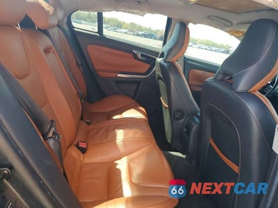 Zdjęcie 10 z 12 samochodu: 2013 VOLVO S60 T5 VIN:YV1612FS9D2178876 - miniatura