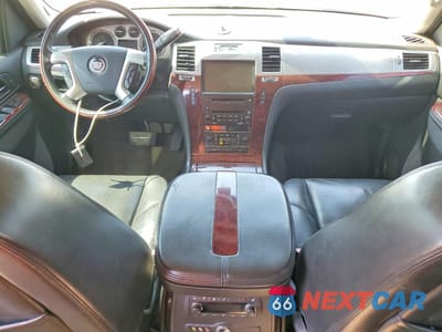 Zdjęcie 8 z 13 samochodu: 2010 CADILLAC ESCALADE ESV PREMIUM VIN:1GYUKJEF5AR196314 - miniatura