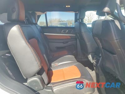 Zdjęcie 11 z 13 samochodu: 2019 FORD EXPLORER XLT VIN:1FM5K8D86KGA88931 - miniatura