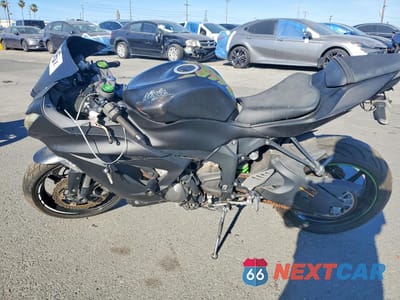 Trzecie zdjęcie samochodu z tyłu: 2016 KAWASAKI ZX636 E VIN:JKBZXJE12GA020724 - miniatura