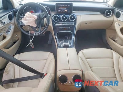 Zdjęcie 8 z 12 samochodu: 2016 MERCEDES-BENZ C 300 VIN:55SWF4JB9GU177060 - miniatura