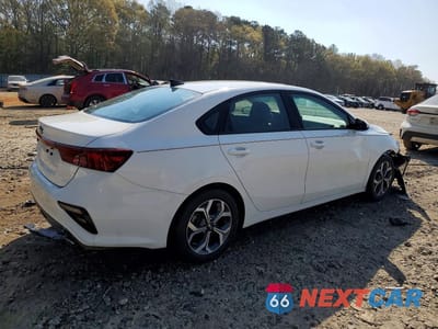 Trzecie zdjęcie samochodu z tyłu: 2019 KIA FORTE LXS VIN:3KPF24AD0KE057337 - miniatura