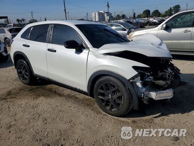 Czwarte zdjęcie samochodu z boku: 2023 HONDA HR-V SPORT VIN:3CZRZ1H51PM724767 - miniatura