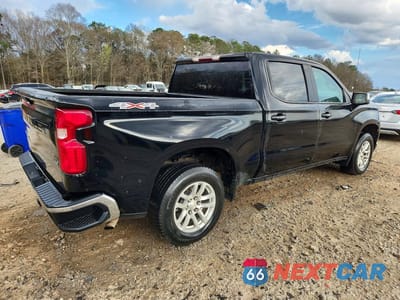 Trzecie zdjęcie samochodu z tyłu: 2019 CHEVROLET SILVERADO K1500 LT VIN:1GCUYDED1KZ101009 - miniatura