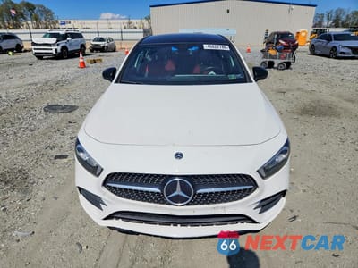 Piąte zdjęcie samochodu w środku: 2020 MERCEDES-BENZ A 220 4MATIC VIN:W1K3G4FB9LJ237695 - miniatura