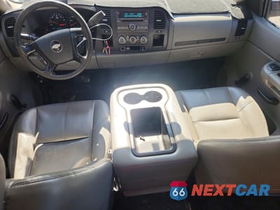 Zdjęcie 8 z 12 samochodu: 2008 CHEVROLET SILVERADO K1500 VIN:2GCEK133881311588 - miniatura